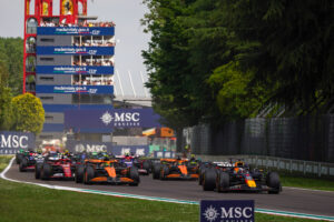 F1 grand prix of emilia romagna the race is starting during the formula 1 msc cruises gran premio del made in italy e de